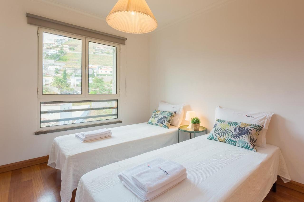 Flh Funchal Sea View Apartment With Pool Luaran gambar